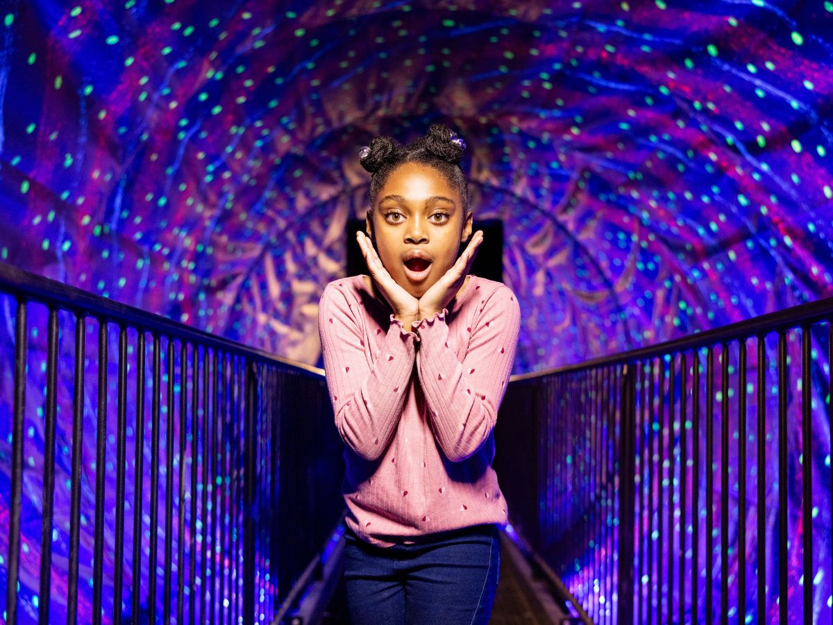 moi home about video poster boston usa 1200×900